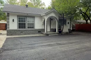 306 Broadmoor, Arlington, TX 76010 - Photo 1