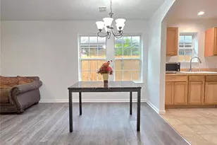 2714 Stephenson Dr, Dallas, TX 75215 - Photo 3