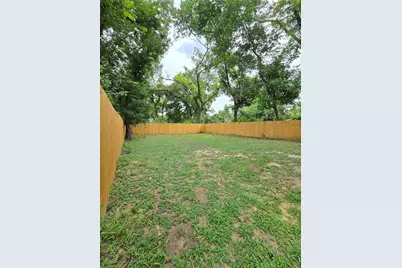 2714 Stephenson Drive, Dallas, TX 75215 - Photo 11