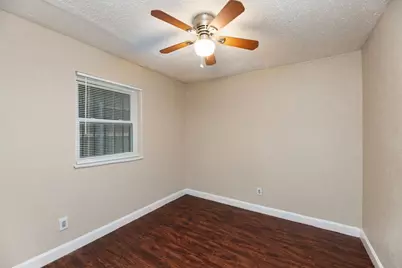 1037 E Tucker Street #102, Fort Worth, TX 76104 - Photo 9