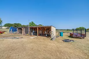 1035 Summit Dr, Springtown, TX 76082 - Photo 33