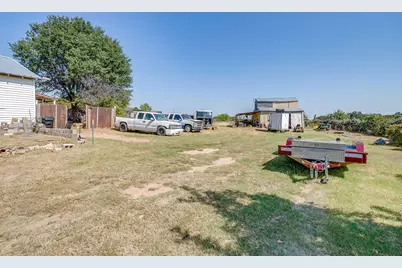 1035 Summit Drive, Springtown, TX 76082 - Photo 37