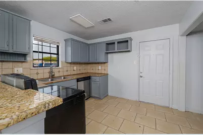 4951 Miller Avenue, Fort Worth, TX 76119 - Photo 3