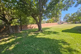 319 Lowe St, Palestine, TX 75803 - Photo 29