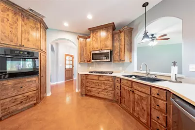 3597 Pedernales, Athens, TX 75752 - Photo 5