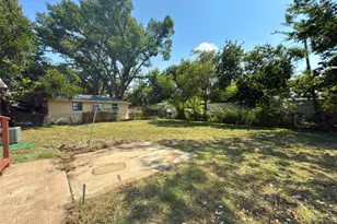 10804 Dunaway Dr, Dallas, TX 75228 - Photo 33