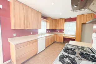 10804 Dunaway Dr, Dallas, TX 75228 - Photo 11