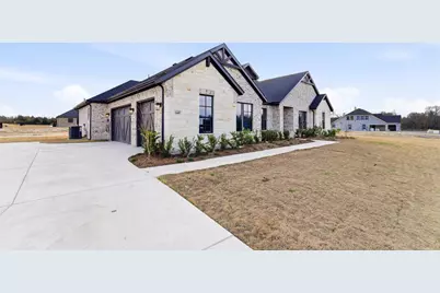 1445 Julian Drive, Van Alstyne, TX 75495 - Photo 3