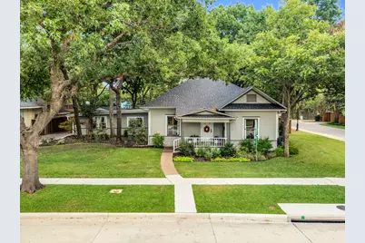 300 University Avenue, Waxahachie, TX 75165 - Photo 1