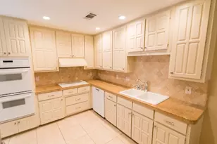 14816 Sopras Cir, Addison, TX 75001 - Photo 11