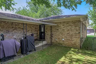 112 Pecan St, Whitesboro, TX 76273 - Photo 29