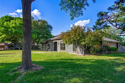 9917 Sandalwood Drive, Woodway, TX 76712 - Photo 3