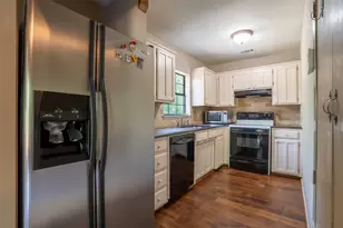 189 Stoney Ridge, Azle, TX 76020 - Photo 11