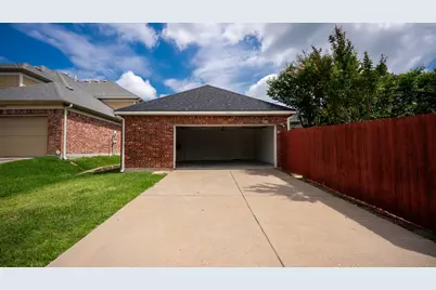 1810 Winterberry Trail, Garland, TX 75040 - Photo 37