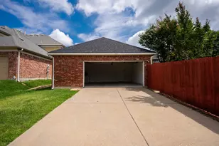 1810 Winterberry Trail, Garland, TX 75040 - Photo 37