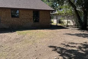 427 N Dallas St, Palmer, TX 75152 - Photo 3