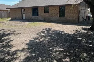 427 N Dallas St, Palmer, TX 75152 - Photo 11