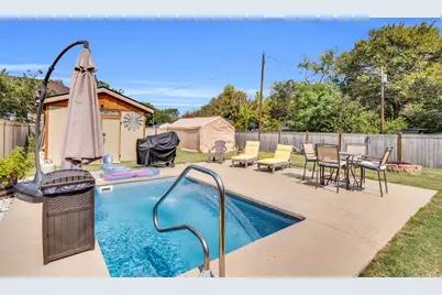 113 E Criddle Street, Waxahachie, TX 75165 - Photo 9