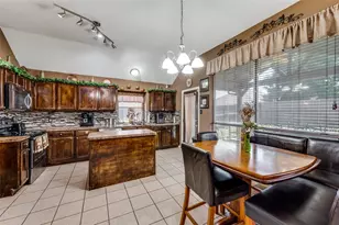 305 Ravenna Rd, Lake Dallas, TX 75065 - Photo 7