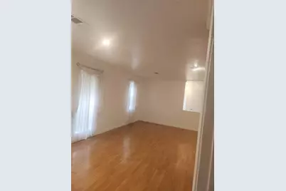 12911 Mitchwin Road, Farmers Branch, TX 75234 - Photo 9