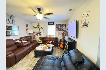 729 Hettie Street, Denton, TX 76209 - Photo 9