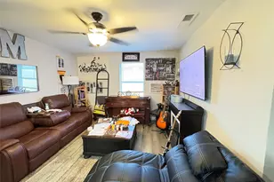 729 Hettie St, Denton, TX 76209 - Photo 9