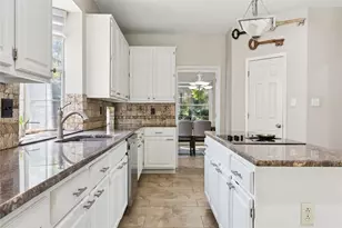 617 Highland Meadows Dr, Highland Village, TX 75077 - Photo 9