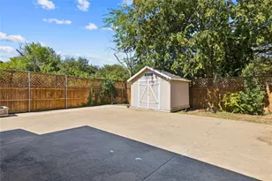 617 Highland Meadows Dr, Highland Village, TX 75077 - Photo 23