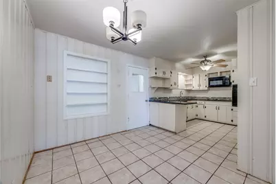 1706 W College Street, Sherman, TX 75092 - Photo 9