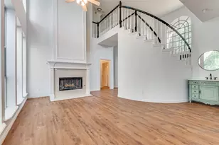 600 Loch Chalet Ct, Arlington, TX 76012 - Photo 11