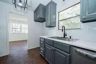 2811 Burlwood Dr, Dalworthington Gardens, TX 76016 - Photo 13