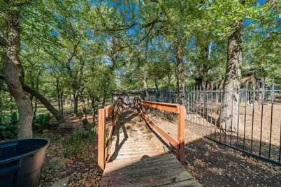 2811 Burlwood Drive, Dalworthington Gardens, TX 76016 - Photo 33