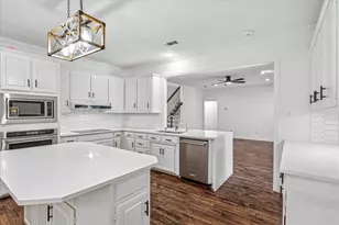 7011 Gunston Ln, Arlington, TX 76017 - Photo 15