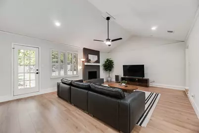 6725 Greenacres Drive, North Richland Hills, TX 76182 - Photo 9