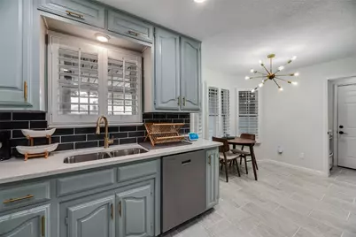 6725 Greenacres Drive, North Richland Hills, TX 76182 - Photo 17