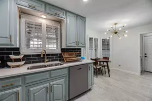 6725 Greenacres Dr, North Richland Hills, TX 76182 - Photo 17