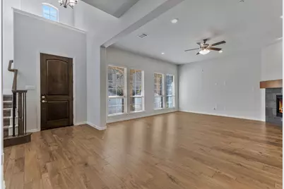 516 Renaissance Lane, Irving, TX 75060 - Photo 5