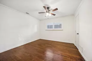 9406 Mill Hollow Dr, Dallas, TX 75243 - Photo 29