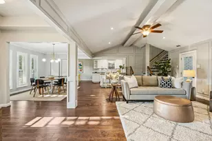 9406 Mill Hollow Dr, Dallas, TX 75243 - Photo 5