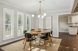 9406 Mill Hollow Dr, Dallas, TX 75243 - Photo 3