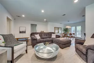 8543 Glencrest Ln, Dallas, TX 75209 - Photo 5