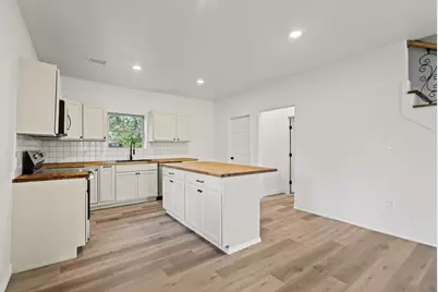 831 W Owing Street, Denison, TX 75020 - Photo 9