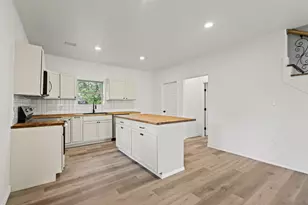 831 W Owing St, Denison, TX 75020 - Photo 9