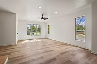 831 W Owing St, Denison, TX 75020 - Photo 7