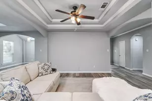 233 Willow Ridge Rd, Fort Worth, TX 76103 - Photo 7