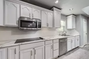 233 Willow Ridge Rd, Fort Worth, TX 76103 - Photo 13