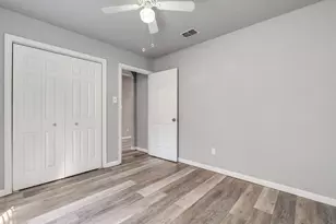 233 Willow Ridge Rd, Fort Worth, TX 76103 - Photo 25