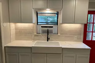 1303 Fannin St, Denton, TX 76201 - Photo 11