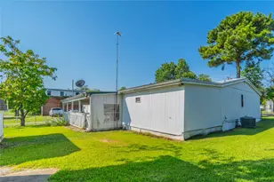 302 N Main St, Ector, TX 75439 - Photo 27