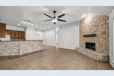 914 Randall Road, Weatherford, TX 76087 - Photo 11